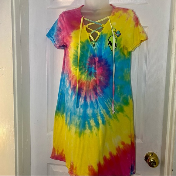 Hot Topic Dresses & Skirts - Hot Topic Alien Tie Dyed Shift Dress Size Medium
